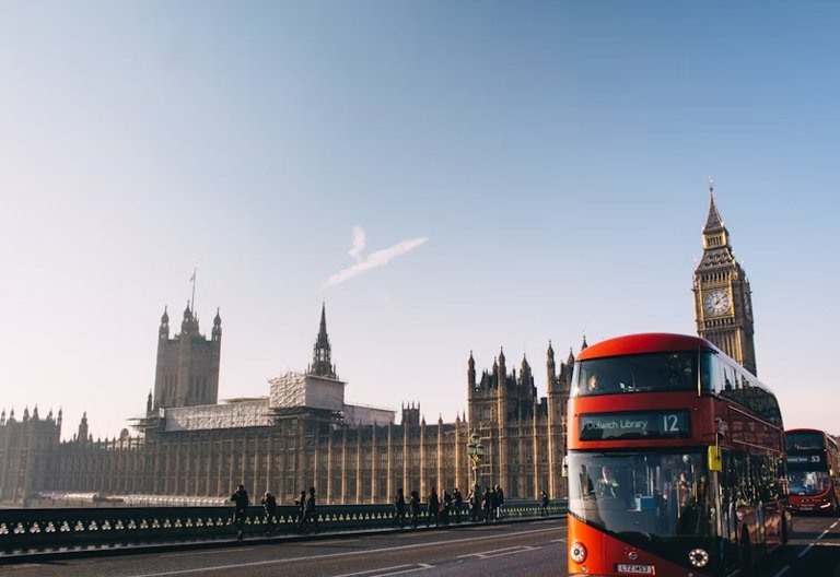 Big Ben and London skyline
