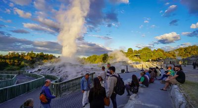 Rotorua geysers and Māori cultural village